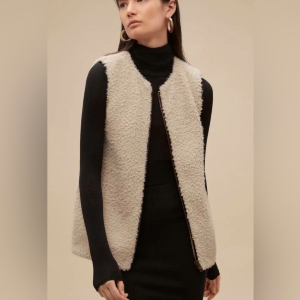 Wilfred sherpa vest